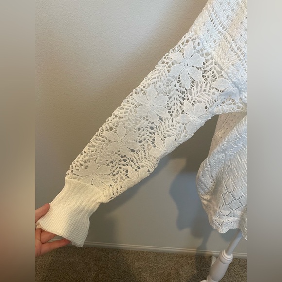 ⭐️Elegant White Knit Sweater - Picture 4 of 5